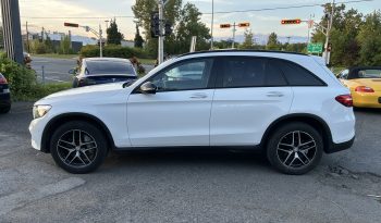 
									Mercedes glc300 full								