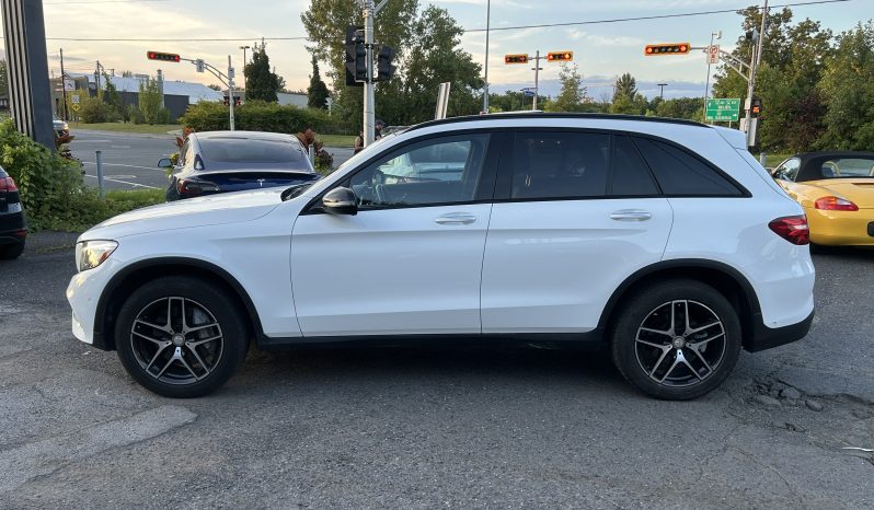 
								Mercedes glc300 full									