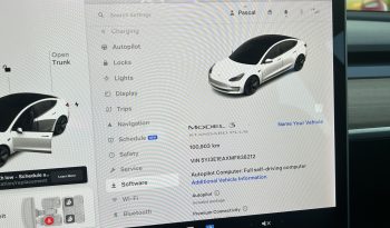 
									Tesla model 3 full								