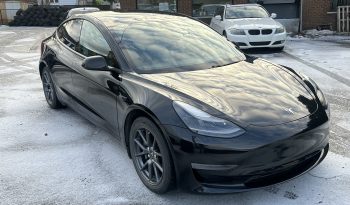 
									Tesla model 3 full								