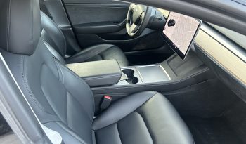 
									Tesla model 3 full								