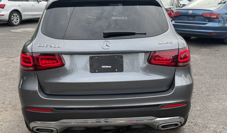 
								Mercedes glc300 full									