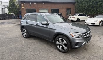 
									Mercedes glc300 full								
