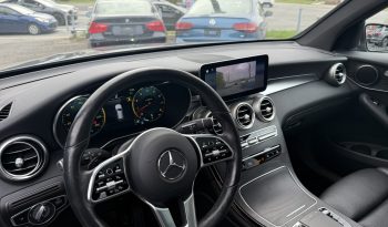 
									Mercedes glc300 full								