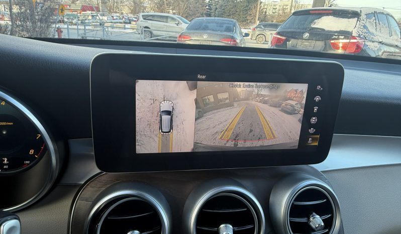 
								Mercedes glc300 4matic full									