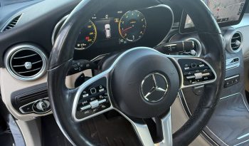 
									Mercedes glc300 4matic full								